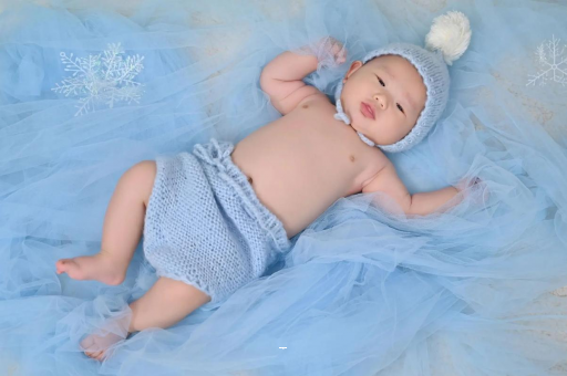 齐河宝宝吐奶黄色